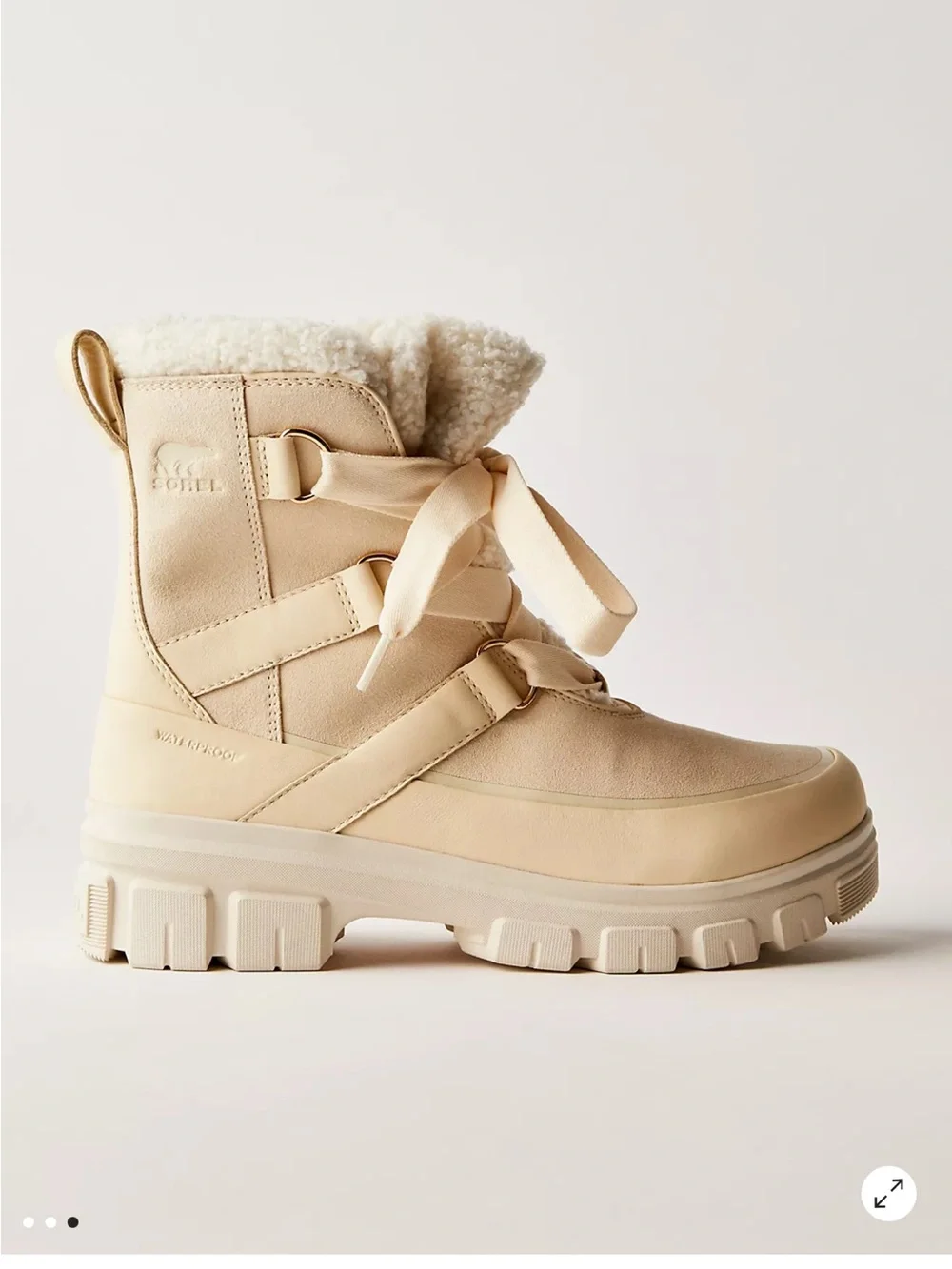 SOREL Tivoli V Resort Waterproof fleece lined boots in cream size 9.5